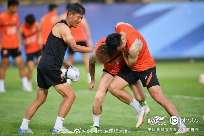 白丝老师喂我乳让我扒开双腿小说
